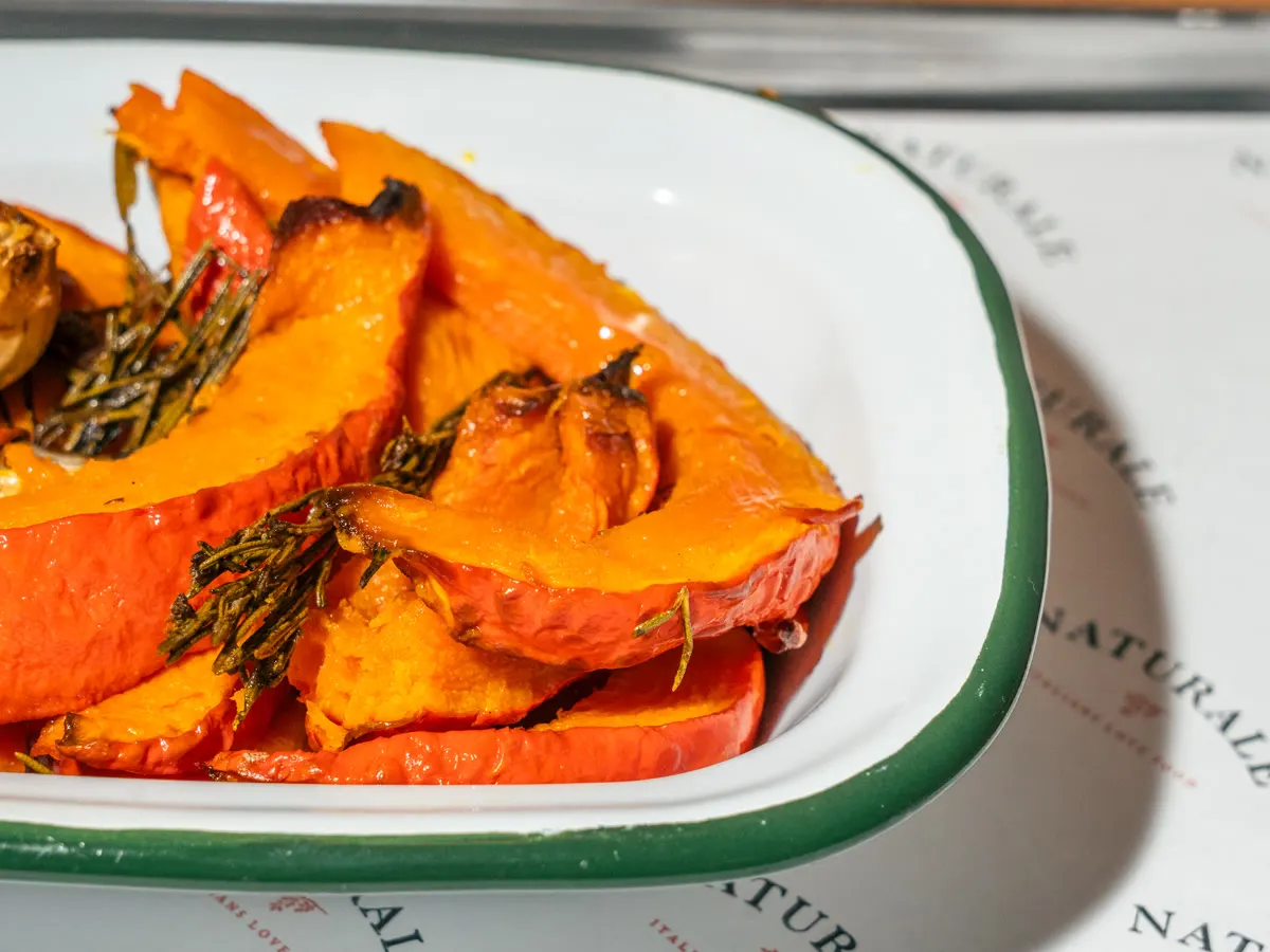 Zucca arrosto con aglio e rosmarino